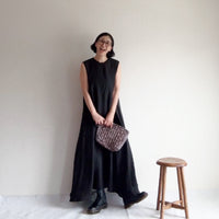 Aラインノースリーブワンピース