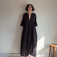 フリルスリーブ　ワンピース