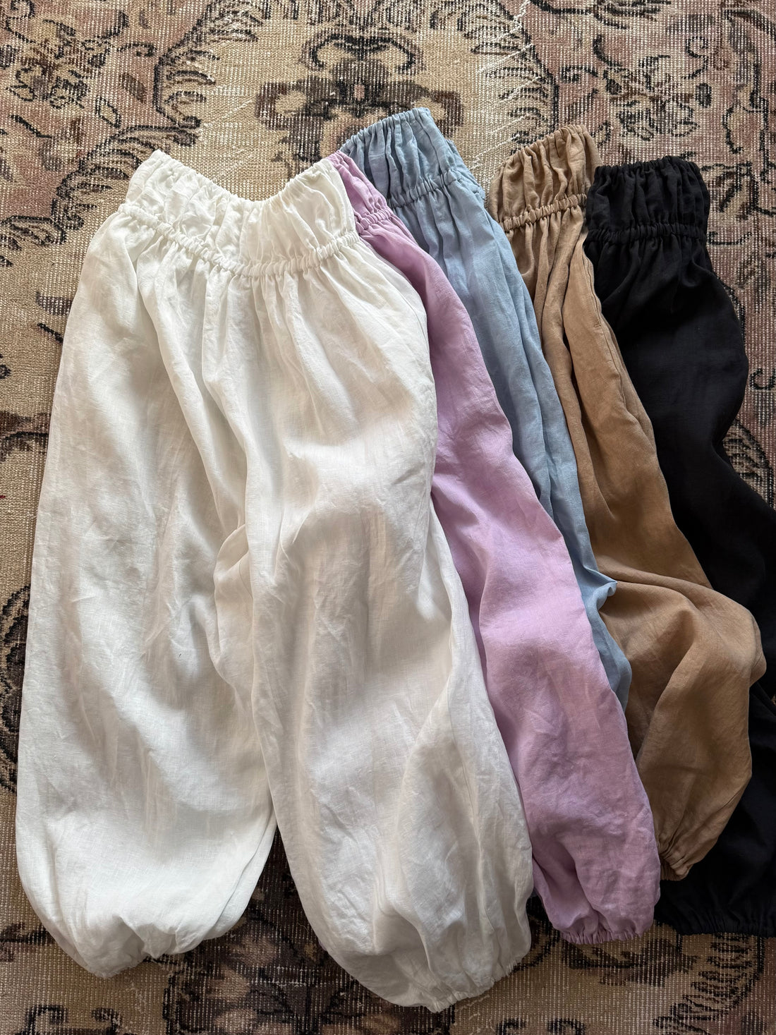 ハイウエストバルーンパンツ