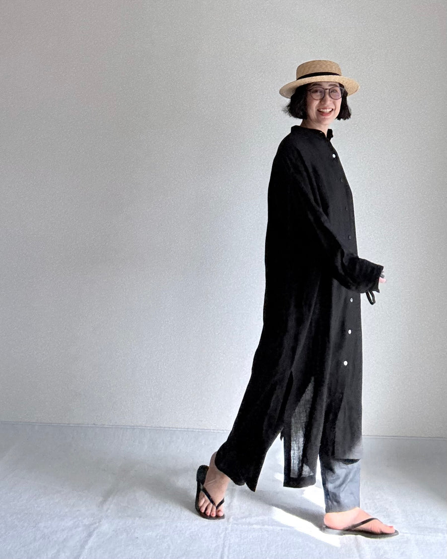 美品 ラシックバトン シャツワンピース バンドカラー リネン100% 紺 ロングシャツワンピース – la chic baton
