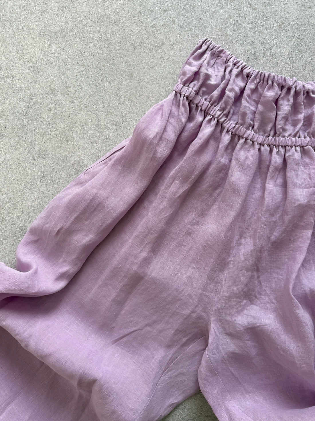 ハイウエストバルーンパンツ